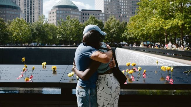 DOLOR SIN TIEMPO. Las heridas causadas por los atentados del 11-S no cicatrizan a pesar de los veinte años transcurridos y se expresaron en los actos de homenaje del fin de semana.