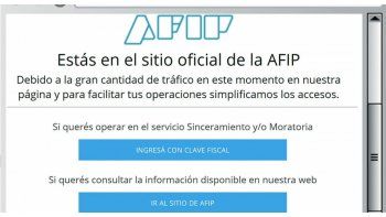 ámbito.com | Demanda. La página de la AFIP colapsó y el organismo dividió la pantalla de internet entre los interesados al blanqueo y el resto de las consultas.