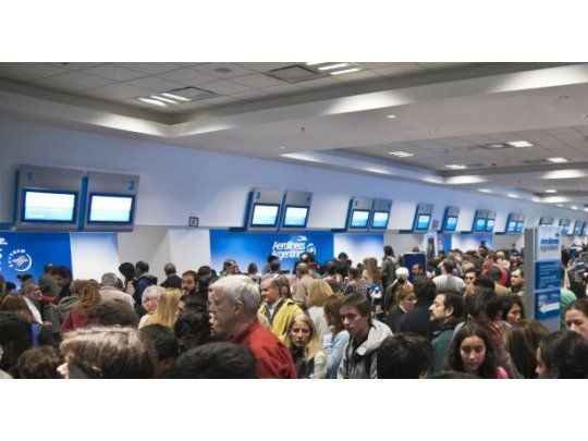 Hubo demoras en Aeroparque por una agresión a empleado