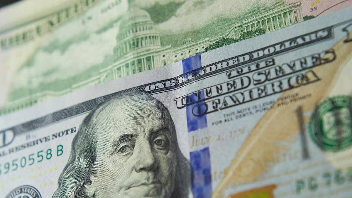 The dollar increased for the second day in a row and was close to 