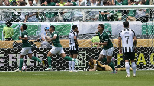 Palmeiras se quedó con el duelo brasileño y está en cuartos del Mundial de Clubes.