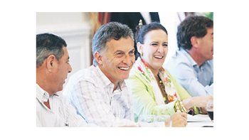 Alfredo de Angelis, Mauricio Macri, Gabriela Michetti y Diego Santilli, ayer en el almuerzo que reunió a los legisladores que integrarán los nuevos bloques PRO en el Congreso.