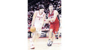 Luis Scola aportó 23 unidades en la victoria de Houston Rockets sobre New Jersey Nets por 123 a 108.