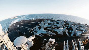 alerta. El Gobierno norteamericano decidió desplegar el portaaviones USS Abraham Lincoln para enviar un mensaje al régimen iraní.