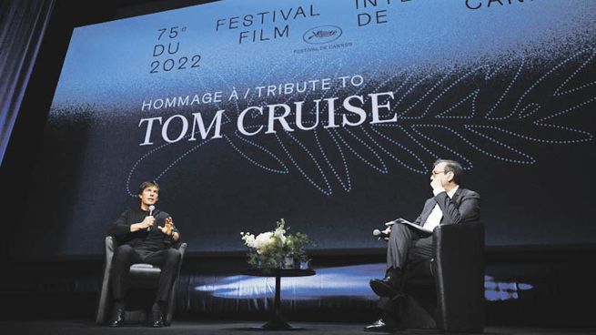 tom cruise. Treinta y seis años después de “Top Gun” presentó su secuela y defendió al cine en pantalla grande.