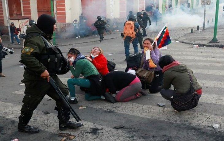 la aduana inicio una investigacion tras la denuncia por el envio de armas a bolivia