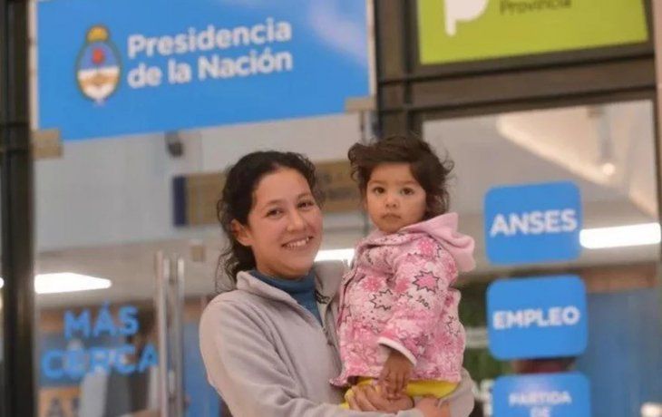 ANSES recomienda verificar las fechas y los datos personales a través de sus canales oficiales para asegurar el cobro correcto de todas las prestaciones vigentes. ANSES recomienda verificar las fechas y los datos personales a través de sus canales oficiales para asegurar el cobro correcto de todas las prestaciones vigentes.