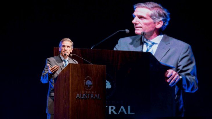 Julián Rodríguez, rector de la Universidad Austral. 
