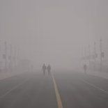 “Nueva Delhi es una cámara de gas en este momento. Los purificadores de aire pueden ayudar solo un poco, así que es hora de que el gobierno proponga soluciones permanentes”, expresó Naresh Dang, médico de Max Healthcare. “Nueva Delhi es una cámara de gas en este momento. Los purificadores de aire pueden ayudar solo un poco, así que es hora de que el gobierno proponga soluciones permanentes”, expresó Naresh Dang, médico de Max Healthcare.