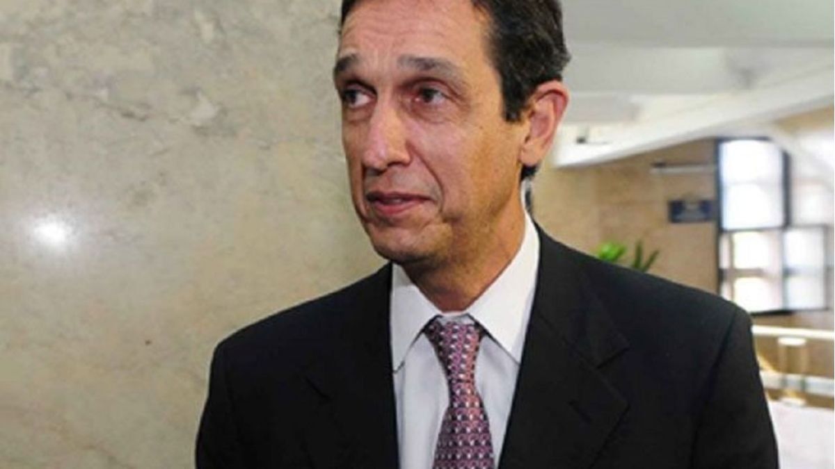The Government formalized the departure of the president of the Mint