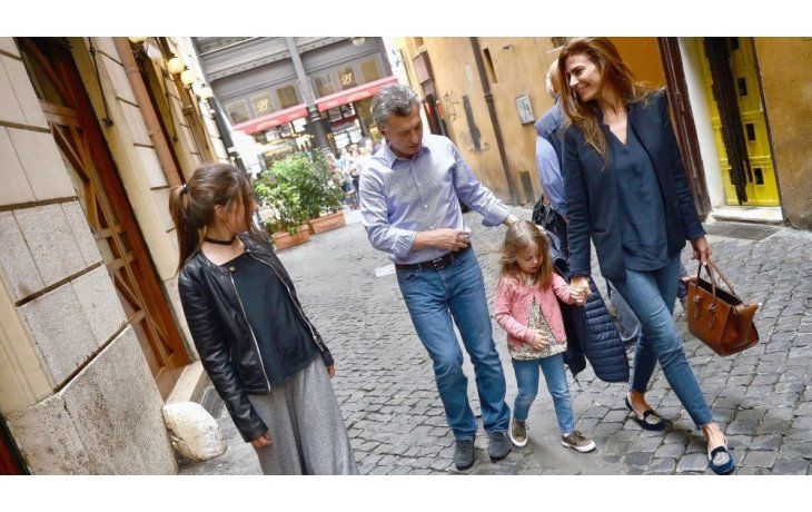 Mauricio Macri junto a su familia