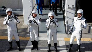 La tripulación del Crew-11: Oleg Platonov, Mike Fincke, Zena Cardman y Kimiya Yui antes del despegue a la Estación Espacial Internacional. La tripulación del Crew-11: Oleg Platonov, Mike Fincke, Zena Cardman y Kimiya Yui antes del despegue a la Estación Espacial Internacional.