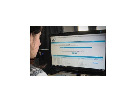 ARBA analiza cobrar deudas a través de facturas de servicios y de TV por cable