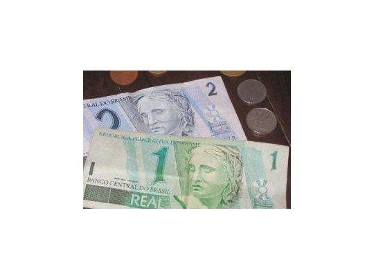 El real se depreció 0,4% a 2,2325 unidades por dólar
