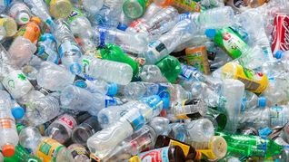 advierten que no alcanza con reciclaje para frenar el descontrol de los desechos plasticos