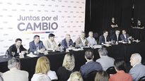 espalda. Los gobernadores de Juntos por el Cambio mostraron la fortaleza que tendrán en el próximo Congreso de la mano de los diputados y senadores electos, ante un gobierno que tendrá pocos legisladores propios.