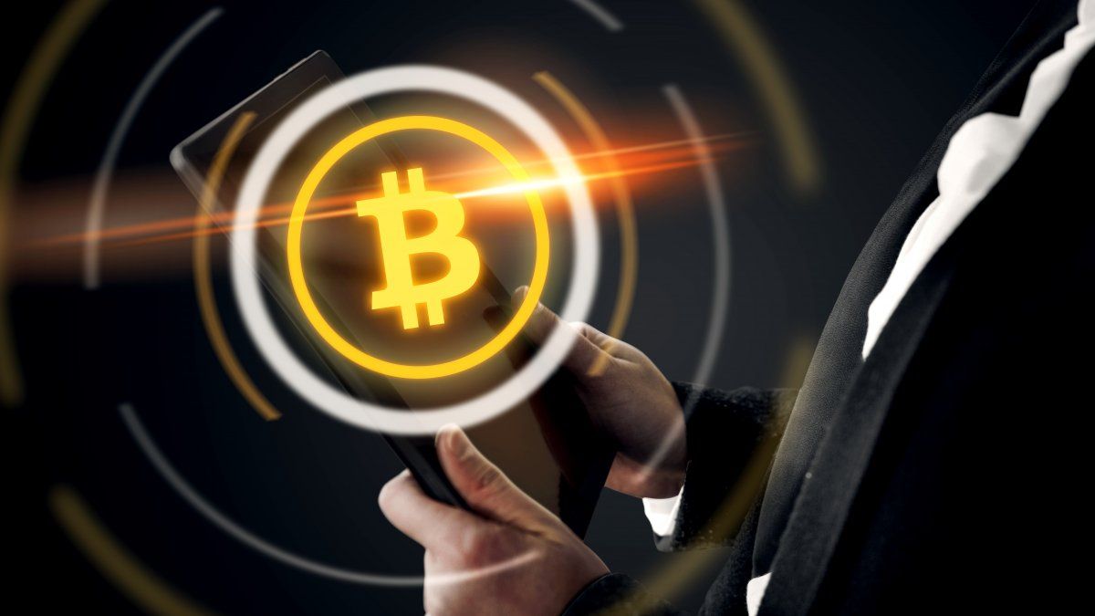 Unstoppable Bitcoin: reaches key value of $50,000 and approaches 2-year highs