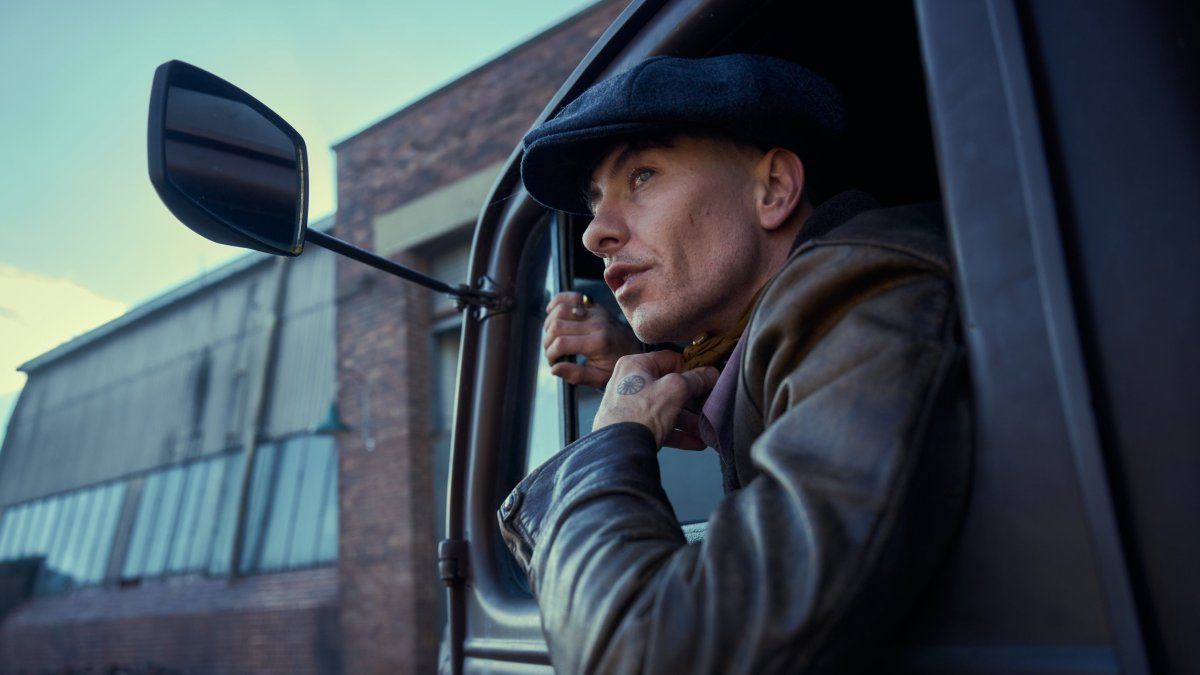 Netflix released the first official image of Barry Keoghan in the “Peaky Blinders” movie