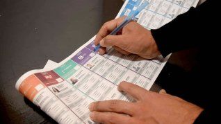 Las elecciones legislativas se llevarán a cabo con Boleta Única de Papel. Las elecciones legislativas se llevarán a cabo con Boleta Única de Papel.