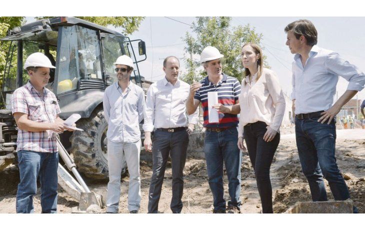 ámbito.com | Escenario. Vidal junto a Insaurralde, una sociedad política a medida de las necesidades mutuas.