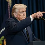 Tras su declaración, representantes de los expresidentes Bill Clinton, George W. Bush, Barack Obama y Joe Biden aseguraron que actualmente no llevan conversaciones con Trump. Tras su declaración, representantes de los expresidentes Bill Clinton, George W. Bush, Barack Obama y Joe Biden aseguraron que actualmente no llevan conversaciones con Trump.