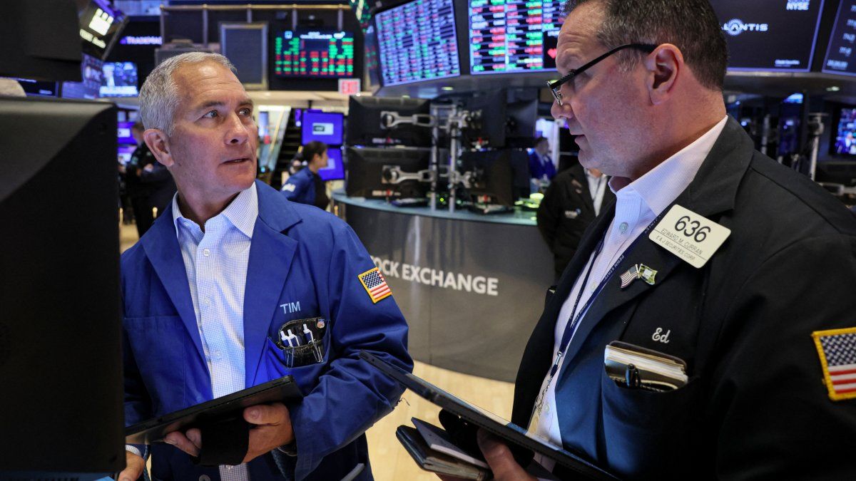 Wall Street operates with a majority of declines on the eve of the Fed’s rate definition