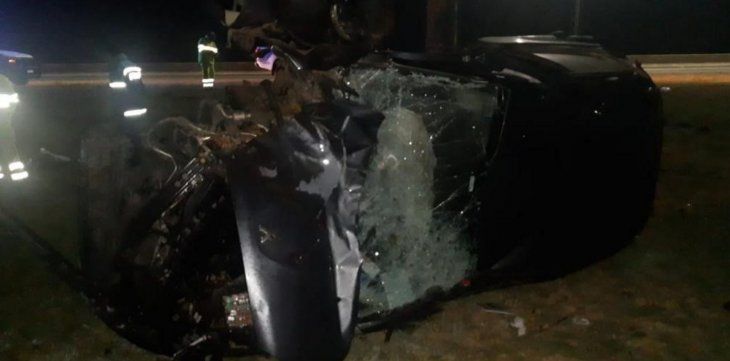 Tragedia en la Autopista Buenos Aires-La Plata: una mujer murió tras volcar  con su vehículo