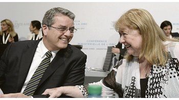 ámbito.com | anfitriones. Susana Malcorra como “chair” y el titular de la Organización Mundial de Comercio (OMC), Roberto Azevedo, terminaban ayer de coordinar las mesas de negociaciones en la cumbre de Buenos Aires.
