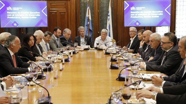 La conducción de la Unión Industrial Argentina (UIA) se reunió con el ministro de Desarrollo Productivo, Matías Kulfas.