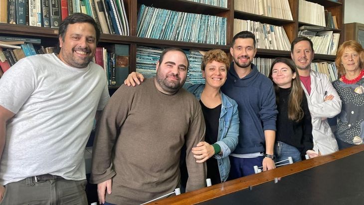 Marianela Candolfi with her team at Inbiomed, an institute of the UBA-Conicet dual-dependency Faculty of Medicine. Marianela Candolfi with her team at Inbiomed, an institute of the UBA-Conicet dual-dependency Faculty of Medicine.
