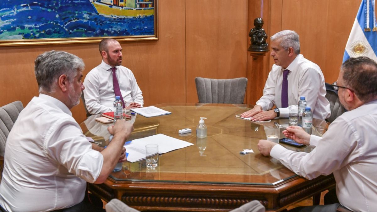 Government analyzes new price and salary agreement with unions and businessmen