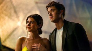 La adaptación del libro Gente que conocemos en vacaciones es uno de los estrenos más esperados del verano.&nbsp;