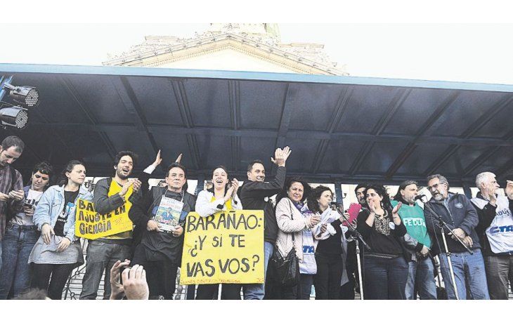¿SE VA?. El ministro Lino Barañao había insinuado la semana pasada que si se concretaba el recorte, su continuidad estaba en duda. Los científicos aseguran que con la reducción presupuestaria la investigación corre peligro.