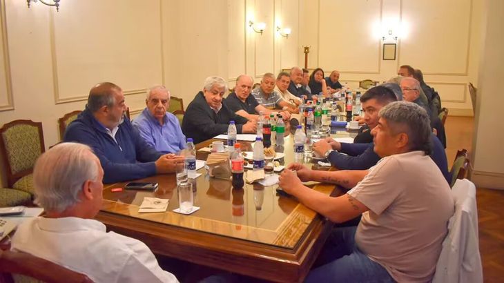Dirigentes de la CGT se reunieron en la semana para discutir su propia iniciativa de reforma laboral. Dirigentes de la CGT se reunieron en la semana para discutir su propia iniciativa de reforma laboral.