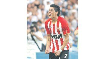 Enzo Pérez volverá a ponerse la camiseta de Estudiantes. Al igual que Andújar, llega por seis meses.