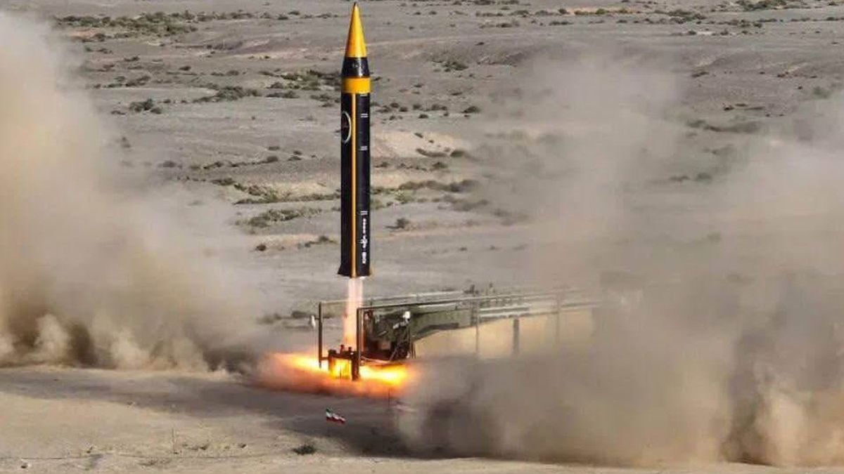 Iran launched a new offensive with its Khyber missile on Israeli territory