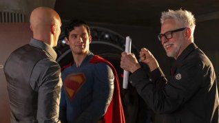 James Gunn en el set de Superman. James Gunn en el set de Superman.
