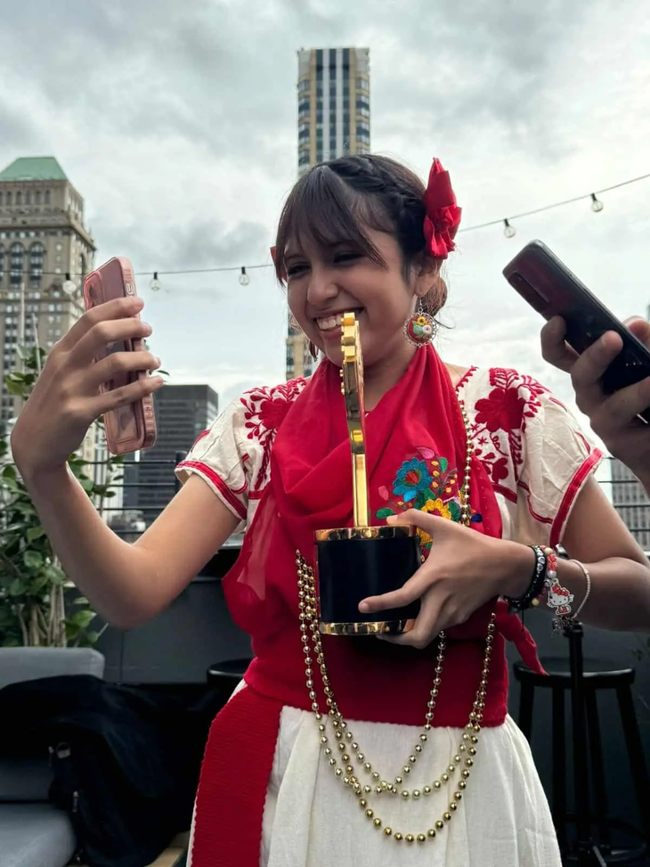 Ángela Elena Olazarán Laureano, Ángela Elena Olazarán Laureano,