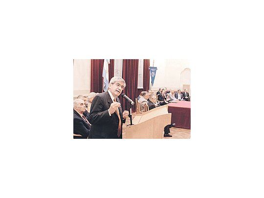 El ministro de Justicia, Alberto Iribarne, inauguró ayer en la Universidad Nacional del Litoralla Conferencia Nacional de Jueces, presidida por la Corte Suprema de Justicia.