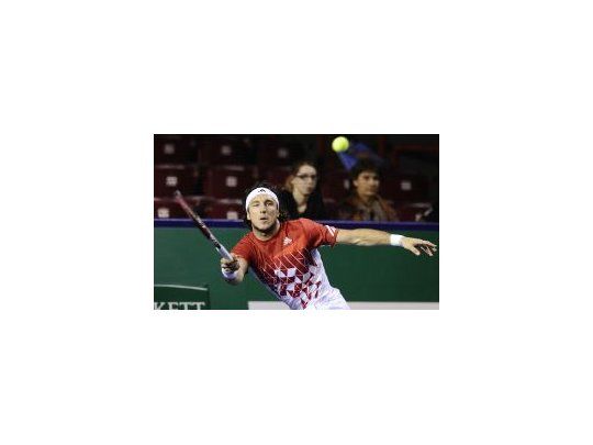 Buen presente. Juan Mónaco fue finalista en Valencia y arrancó firme en París.
