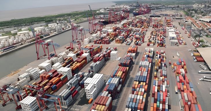 La falta de un marco jurídico común desalienta inversiones y profundiza desigualdades entre puertos provinciales. La falta de un marco jurídico común desalienta inversiones y profundiza desigualdades entre puertos provinciales.