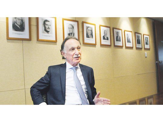 Gustavo Weiss.