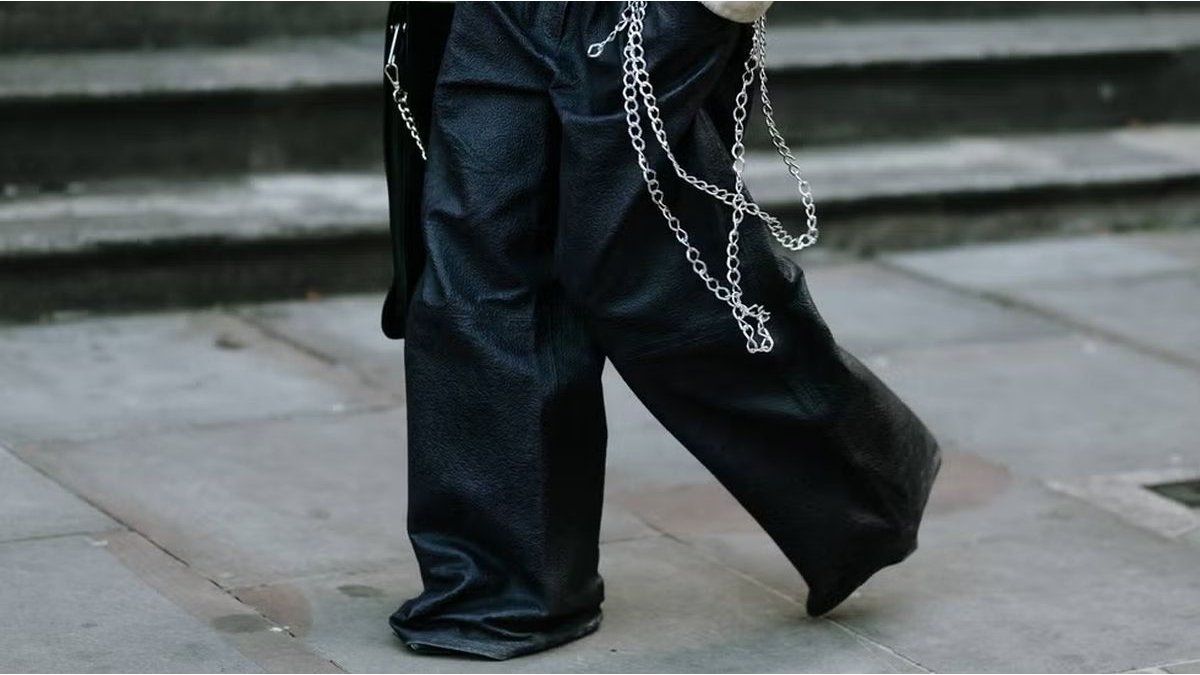 Wide jeans say goodbye: what is the new trend that comes from Europe