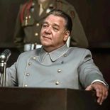 Russell Crowe, un estupendo trabajo como el jerarca nazi Hermann Göring. Russell Crowe, un estupendo trabajo como el jerarca nazi Hermann Göring.
