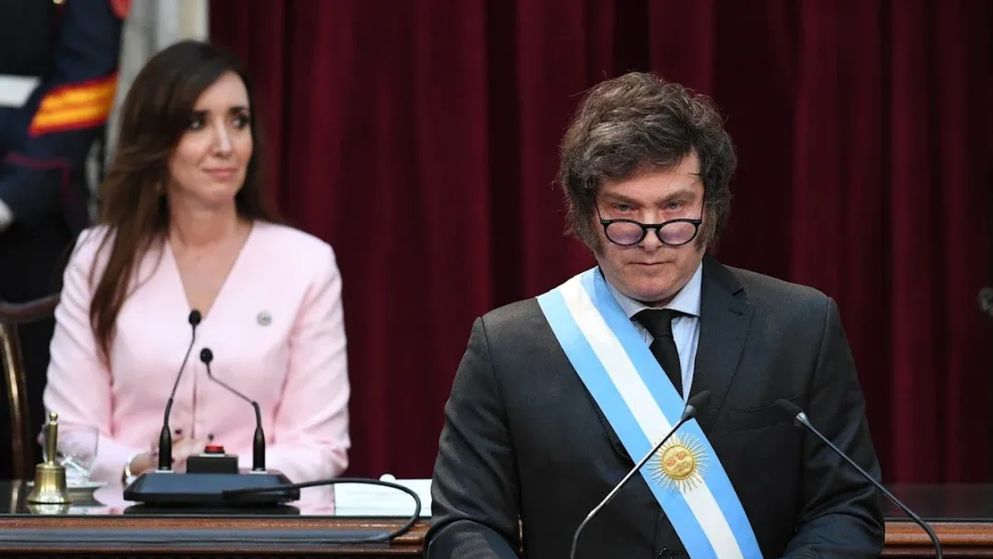 Tras la derrota en el Senado, el Ejecutivo analiza opciones para frenar las leyes sancionadas.