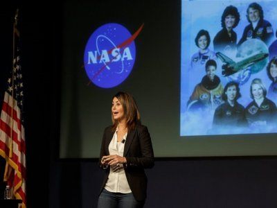 Directora de la NASA afirma que buscan colonizar otros planetas