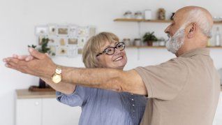 La fuerza, la movilidad y el equilibrio son muy importantes y se pueden entrenar. La fuerza, la movilidad y el equilibrio son muy importantes y se pueden entrenar.
