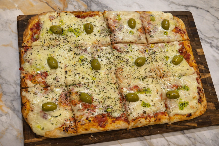 Pizza de Casa Bellucci. Pizza de Casa Bellucci.