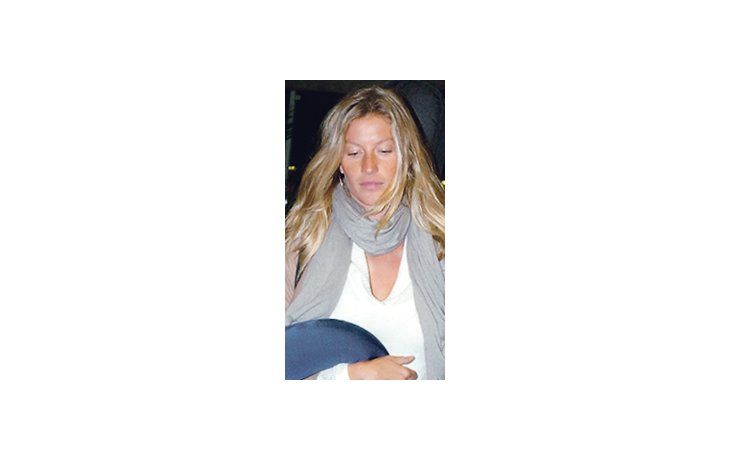 La modelo brasileña Gisele Bündchen donó a la Cruz Roja un millón y medio de dólares, a título personal.