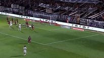 Platense marcó tras un insólito error de Armani.